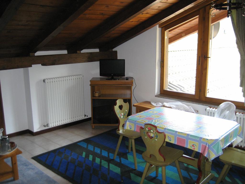Casa Martini Apartment Mezzana  Room photo